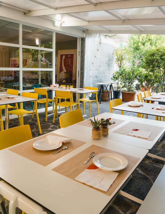 Hotel Esperia Alba Adriatica Exterior photo